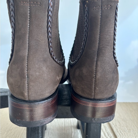 Brown Chelsea Boots with Sculptural Heel and Contrast Stitching - Picture 11 of 16